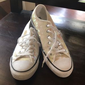 Converse Chuck Taylor Lo Iridescent Sequin Sneaker